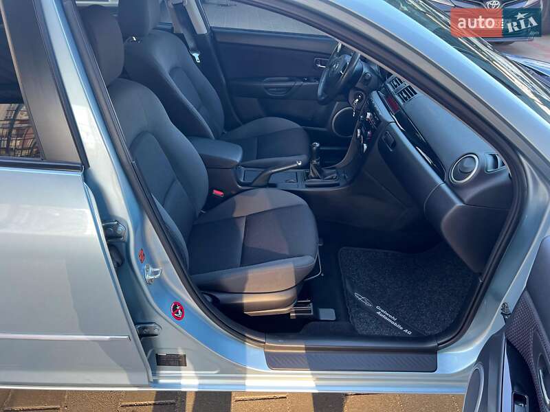 Хэтчбек Mazda 3 2008 в Житомире