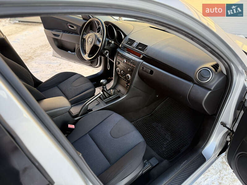 Хэтчбек Mazda 3 2006 в Тернополе