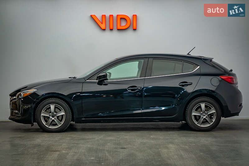 Хэтчбек Mazda 3 2017 в Киеве