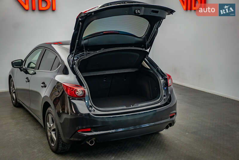Хэтчбек Mazda 3 2017 в Киеве
