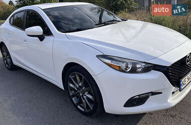 Седан Mazda 3 2017 в Днепре