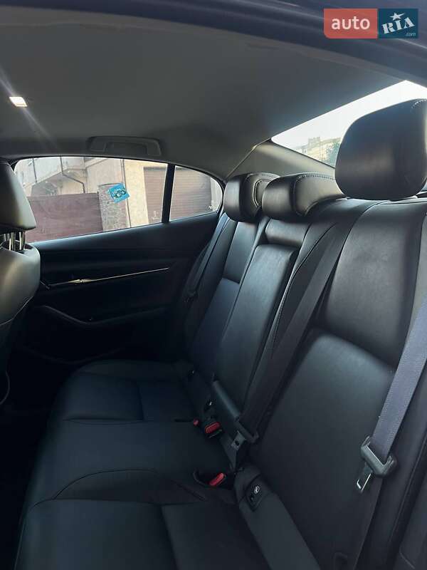 Седан Mazda 3 2024 в Киеве