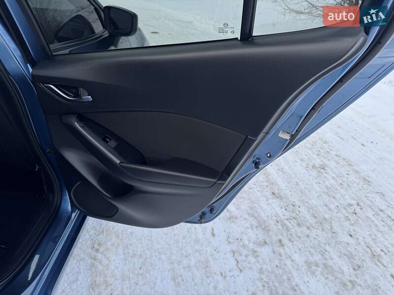 Седан Mazda 3 2018 в Дніпрі фото 25 Седан Mazda 3 2018 в Дніпрі