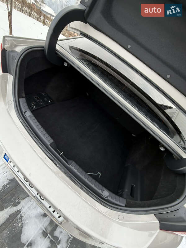 Седан Mazda 3 2024 в Коломые