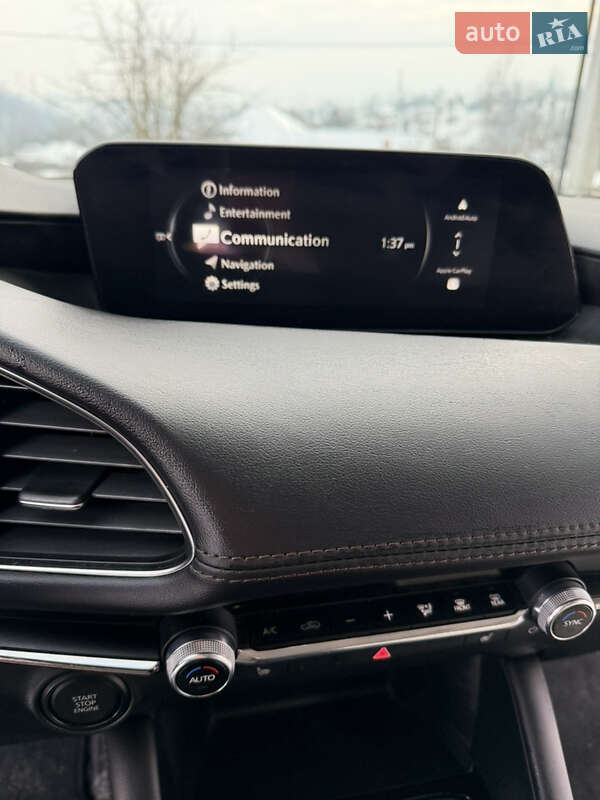 Седан Mazda 3 2024 в Коломые