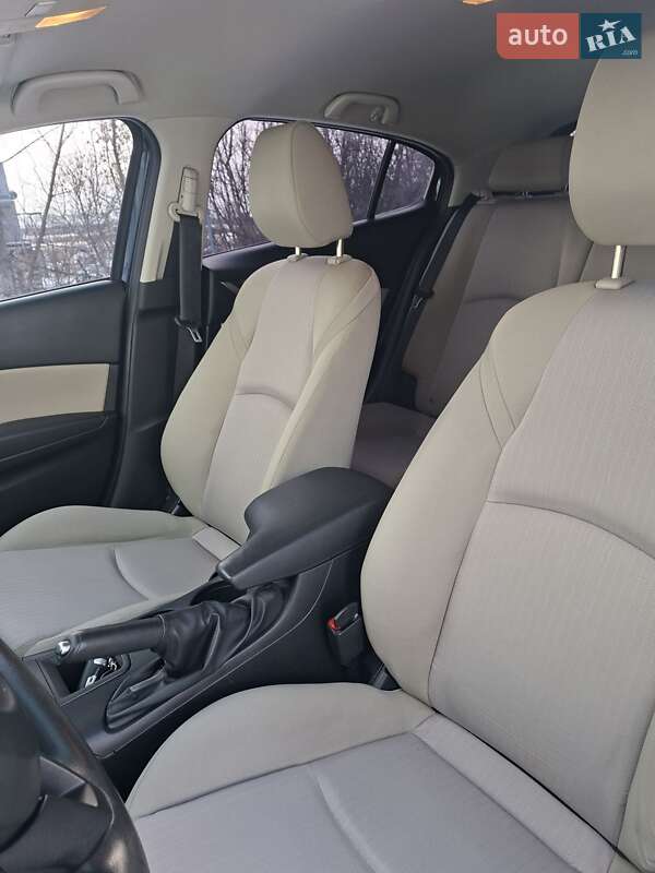 Хетчбек Mazda 3 2014 в Шостці