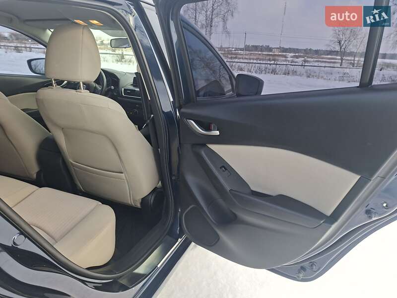 Хетчбек Mazda 3 2014 в Шостці