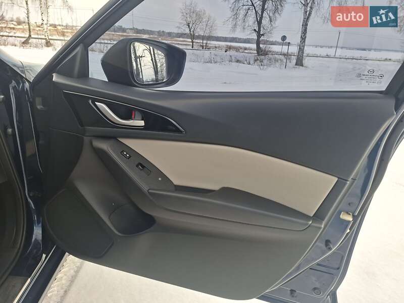 Хетчбек Mazda 3 2014 в Шостці