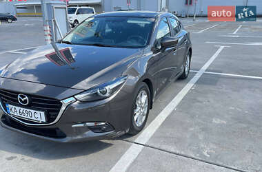 Хэтчбек Mazda 3 2018 в Киеве
