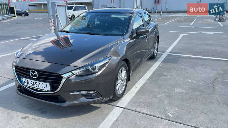 Хетчбек Mazda 3 2018 в Києві фото 3 Хетчбек Mazda 3 2018 в Києві