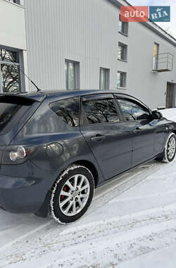 Хэтчбек Mazda 3 2008 в Чернигове
