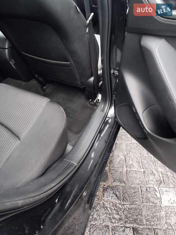 Хэтчбек Mazda 3 2014 в Каменском фото 29 Хэтчбек Mazda 3 2014 в Каменском