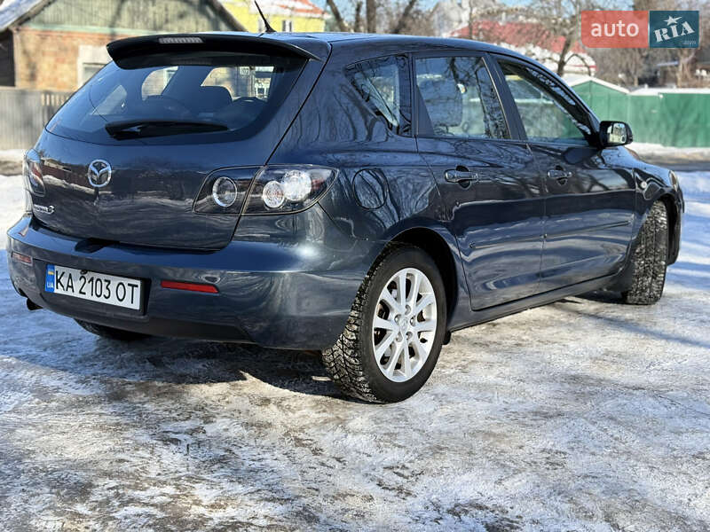 Хэтчбек Mazda 3 2008 в Киеве
