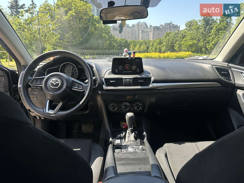 Седан Mazda 3 2017 в Одессе
