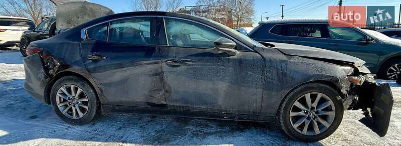 Седан Mazda 3 2022 в Киеве