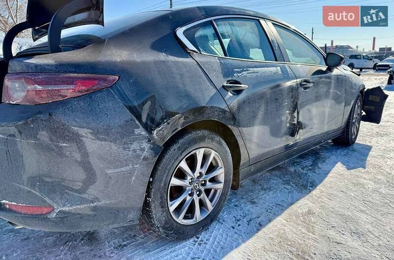 Седан Mazda 3 2022 в Киеве