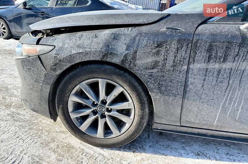 Седан Mazda 3 2022 в Киеве