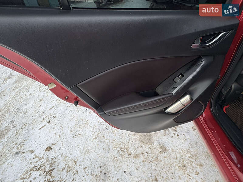 Седан Mazda 3 2018 в Харкові