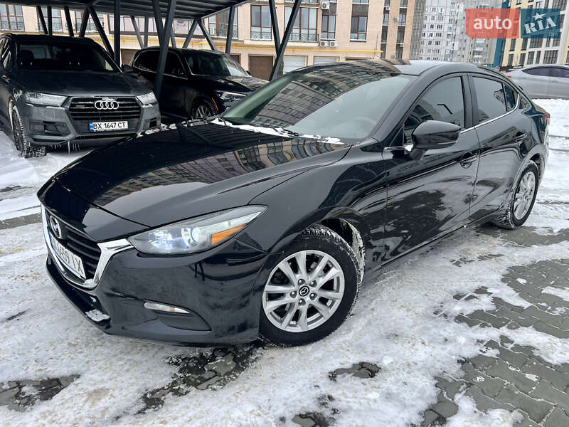 Седан Mazda 3 2018 в Черкасах