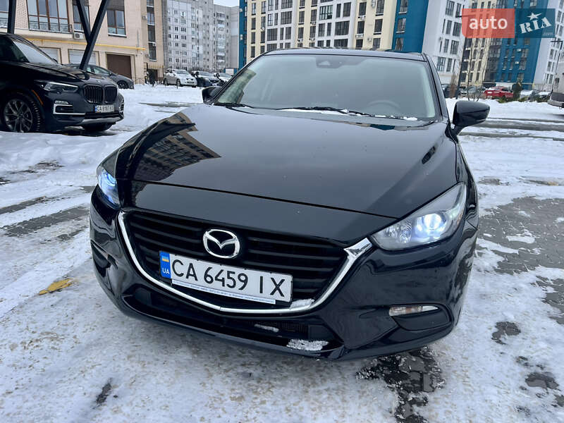 Седан Mazda 3 2018 в Черкасах