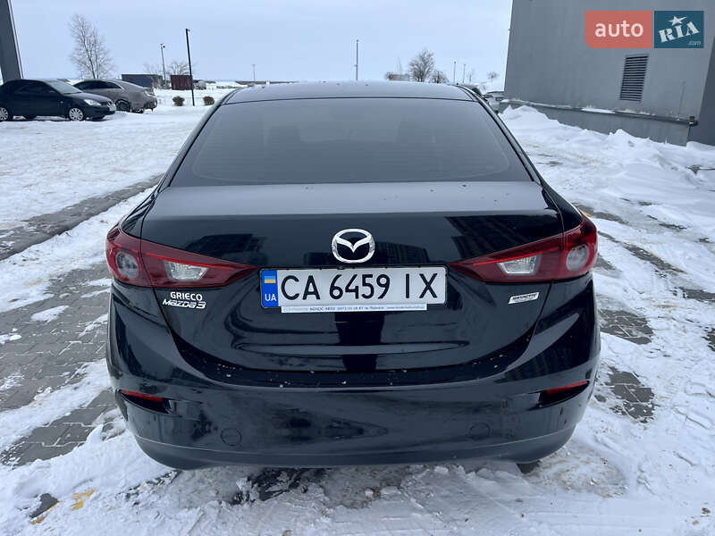 Седан Mazda 3 2018 в Черкасах