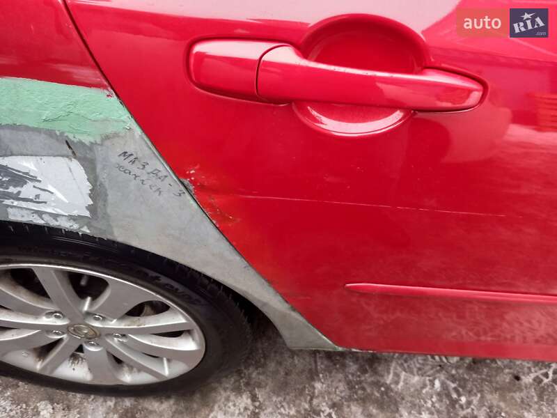 Хэтчбек Mazda 3 2004 в Ивано-Франковске