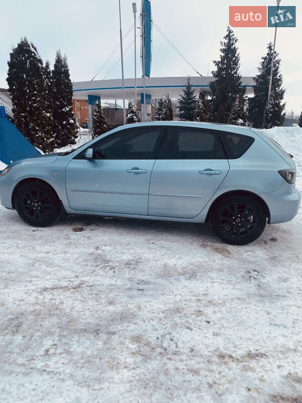 Хэтчбек Mazda 3 2006 в Гайсине