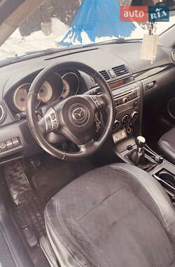 Хэтчбек Mazda 3 2006 в Гайсине