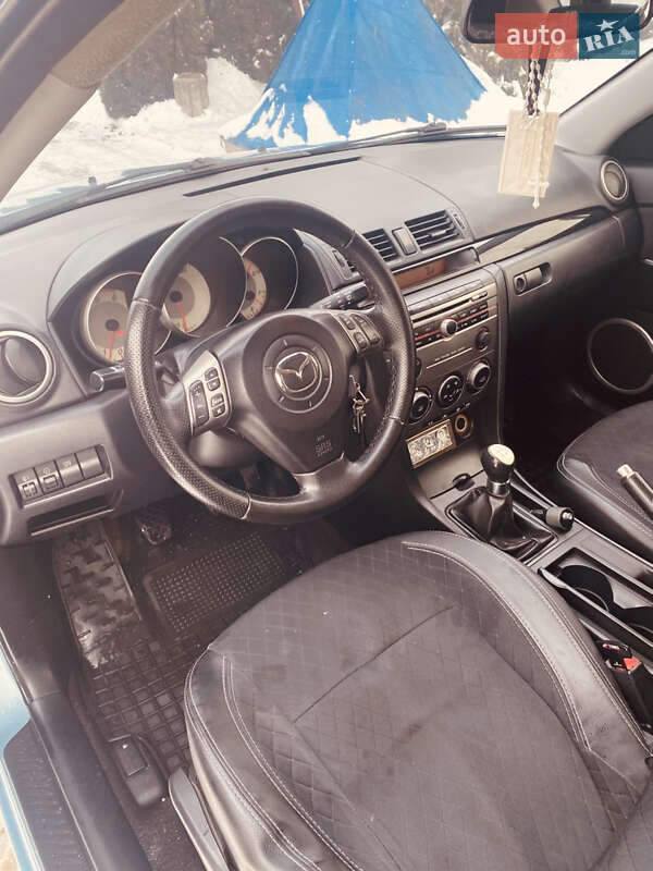 Хэтчбек Mazda 3 2006 в Гайсине