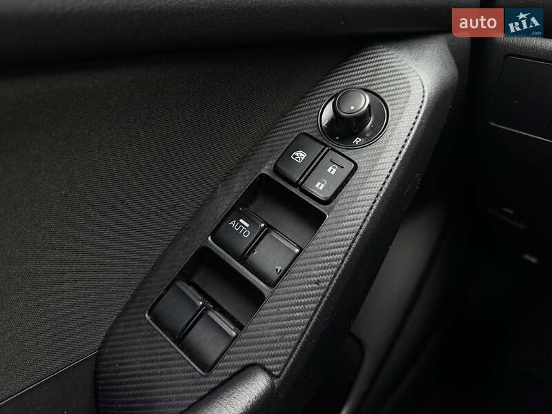 Седан Mazda 3 2016 в Киеве