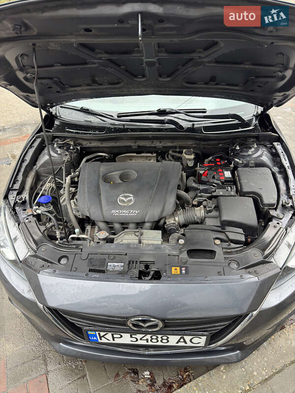 Седан Mazda 3 2014 в Запоріжжі