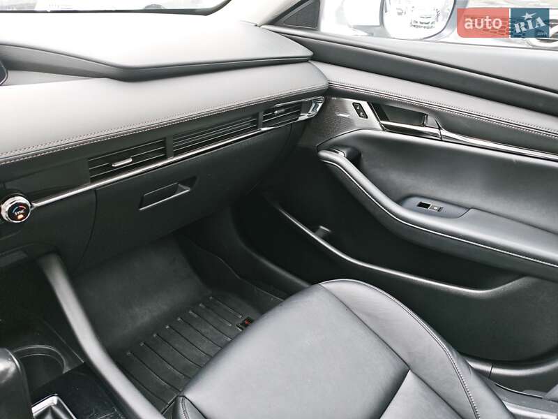Седан Mazda 3 2020 в Киеве
