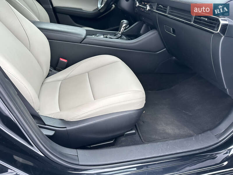 Седан Mazda 3 2019 в Києві