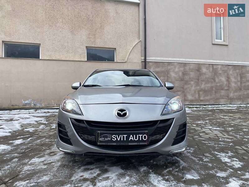 Седан Mazda 3 2013 в Миколаєві