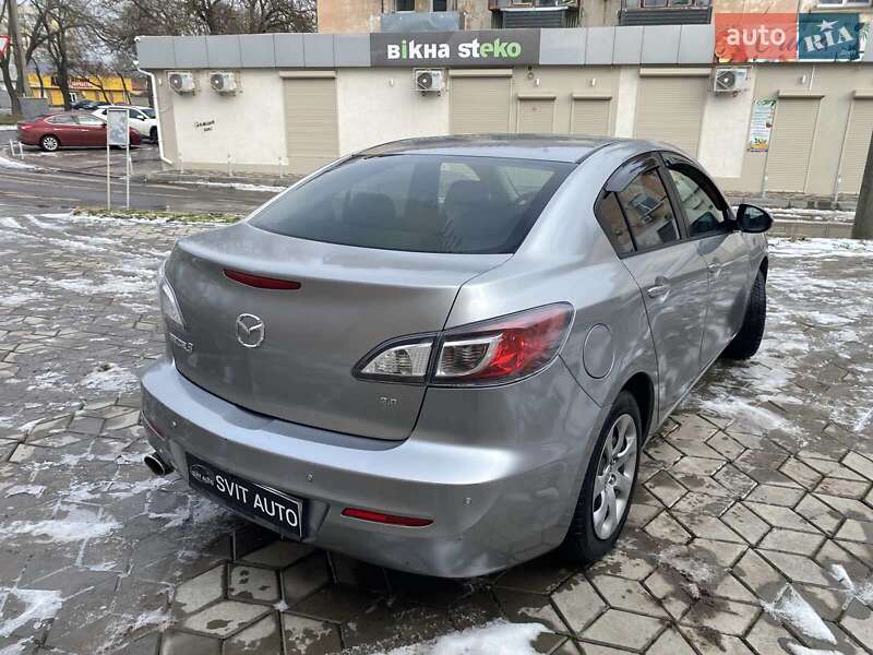 Седан Mazda 3 2013 в Миколаєві