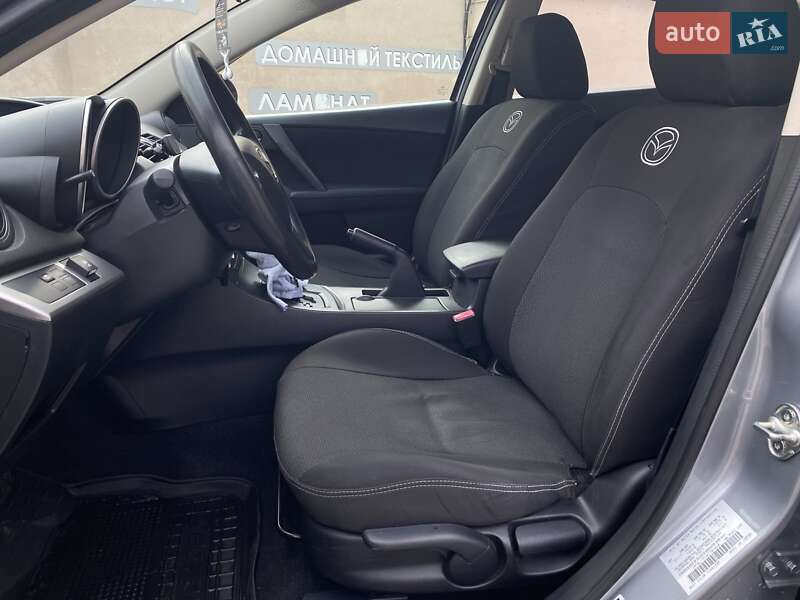 Седан Mazda 3 2013 в Миколаєві
