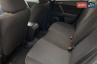 Седан Mazda 3 2013 в Миколаєві