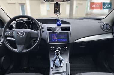 Седан Mazda 3 2013 в Миколаєві