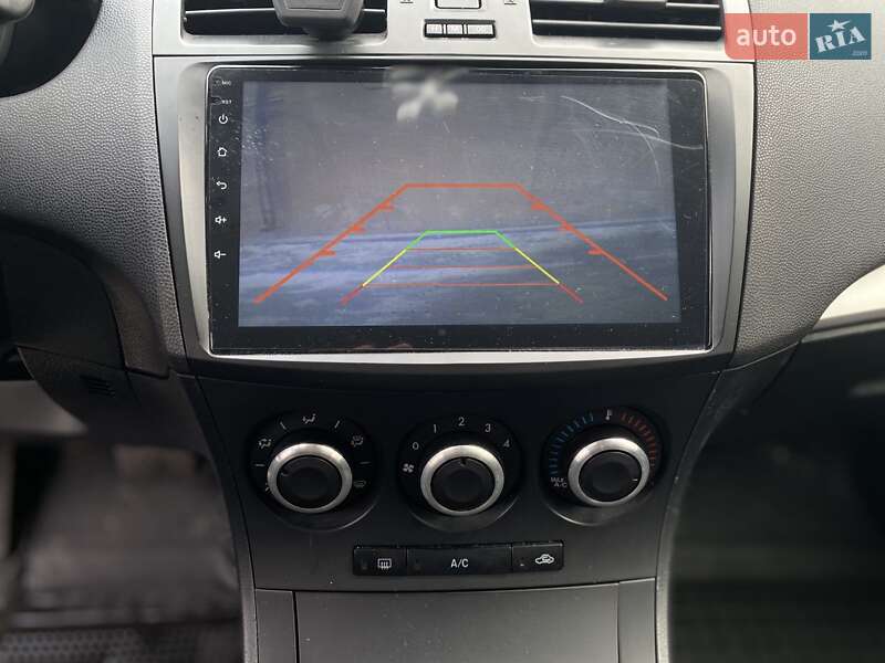 Седан Mazda 3 2013 в Миколаєві