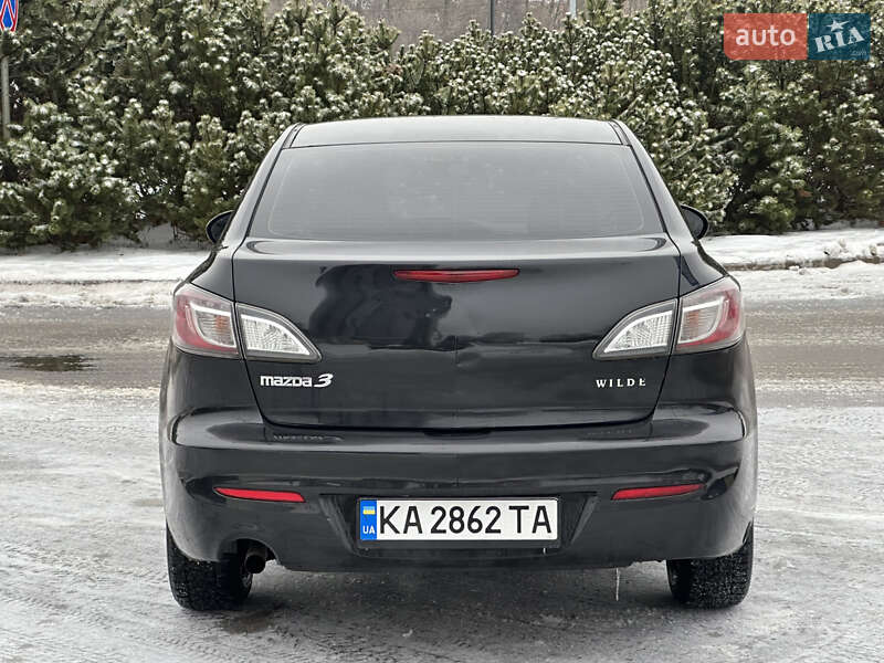 Седан Mazda 3 2012 в Києві