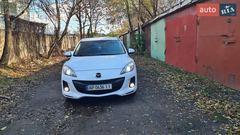 Седан Mazda 3 2012 в Запоріжжі