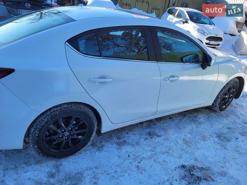 Седан Mazda 3 2015 в Києві