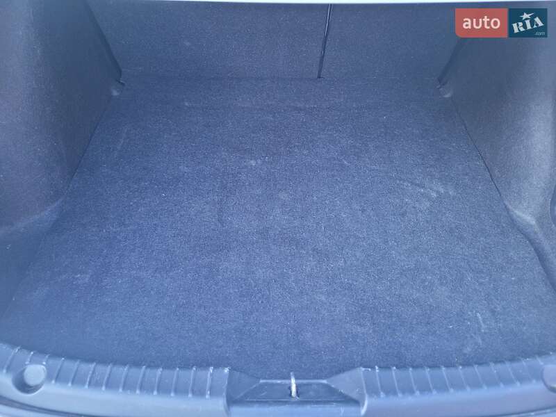 Седан Mazda 3 2015 в Києві