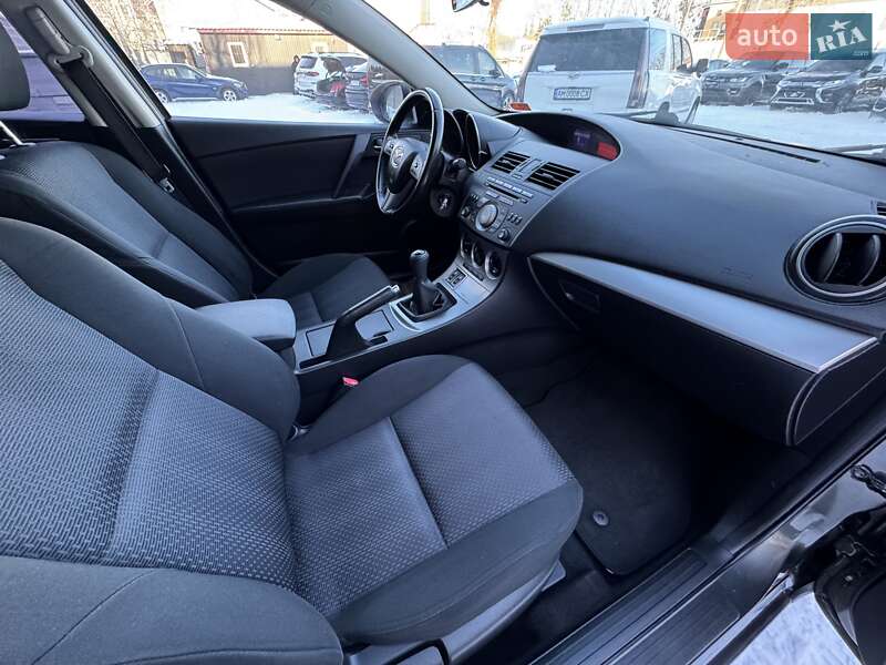 Хэтчбек Mazda 3 2009 в Виннице