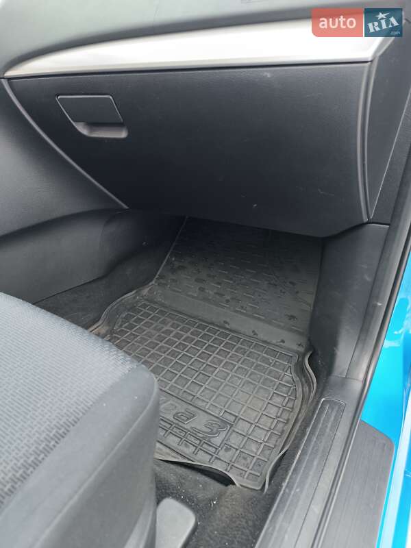 Хетчбек Mazda 3 2009 в Теофіполі