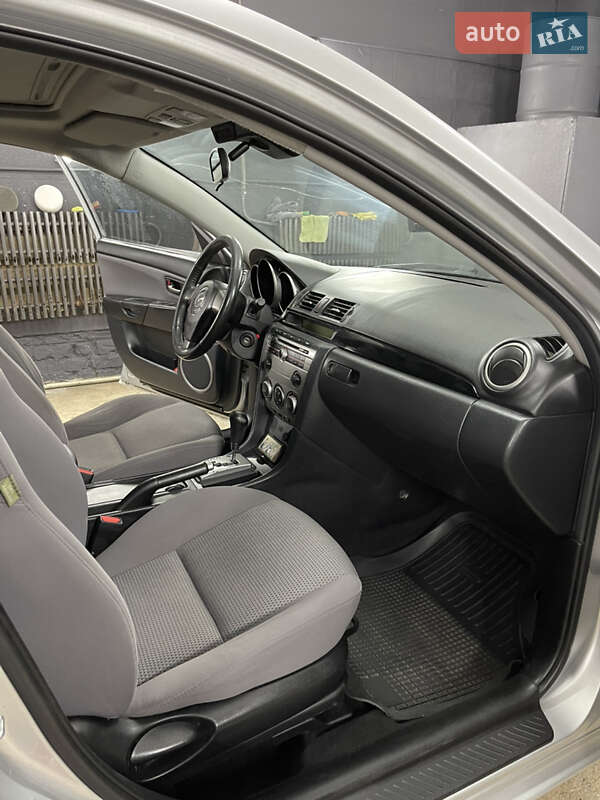 Седан Mazda 3 2007 в Запорожье