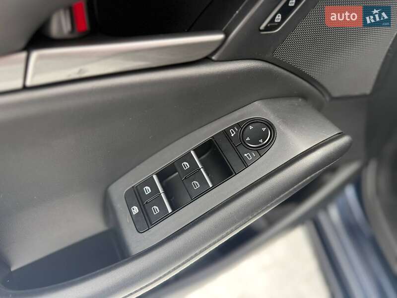 Седан Mazda 3 2021 в Києві