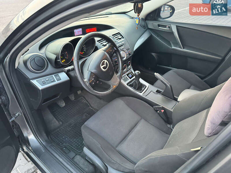 Хэтчбек Mazda 3 2009 в Черновцах