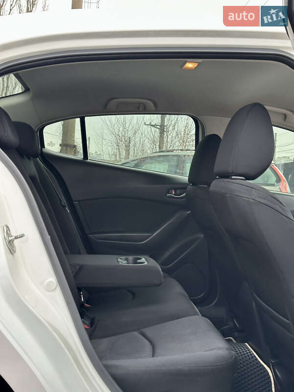 Седан Mazda 3 2015 в Киеве фото 23 Седан Mazda 3 2015 в Киеве