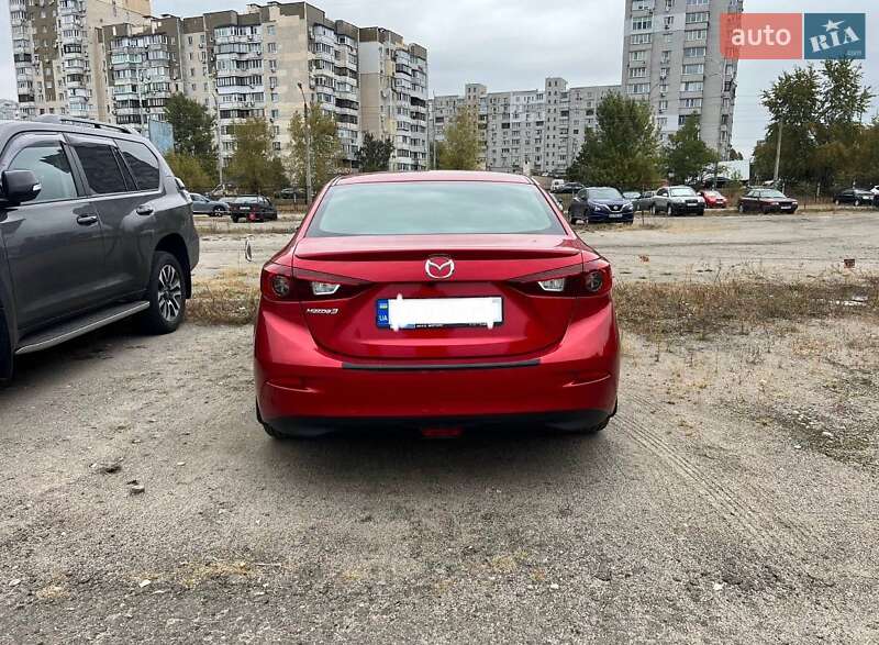 Седан Mazda 3 2014 в Киеве